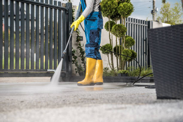 Why Choose Our Certified Pressure Washing Experts for Your Project Needs in Niagara, WI?
