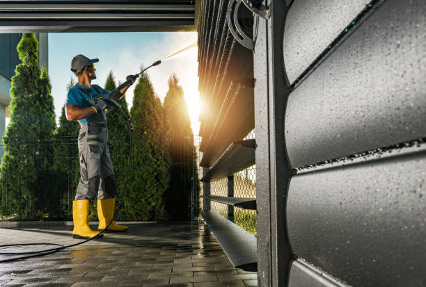 Best Deck Pressure Washing  in Niagara, WI